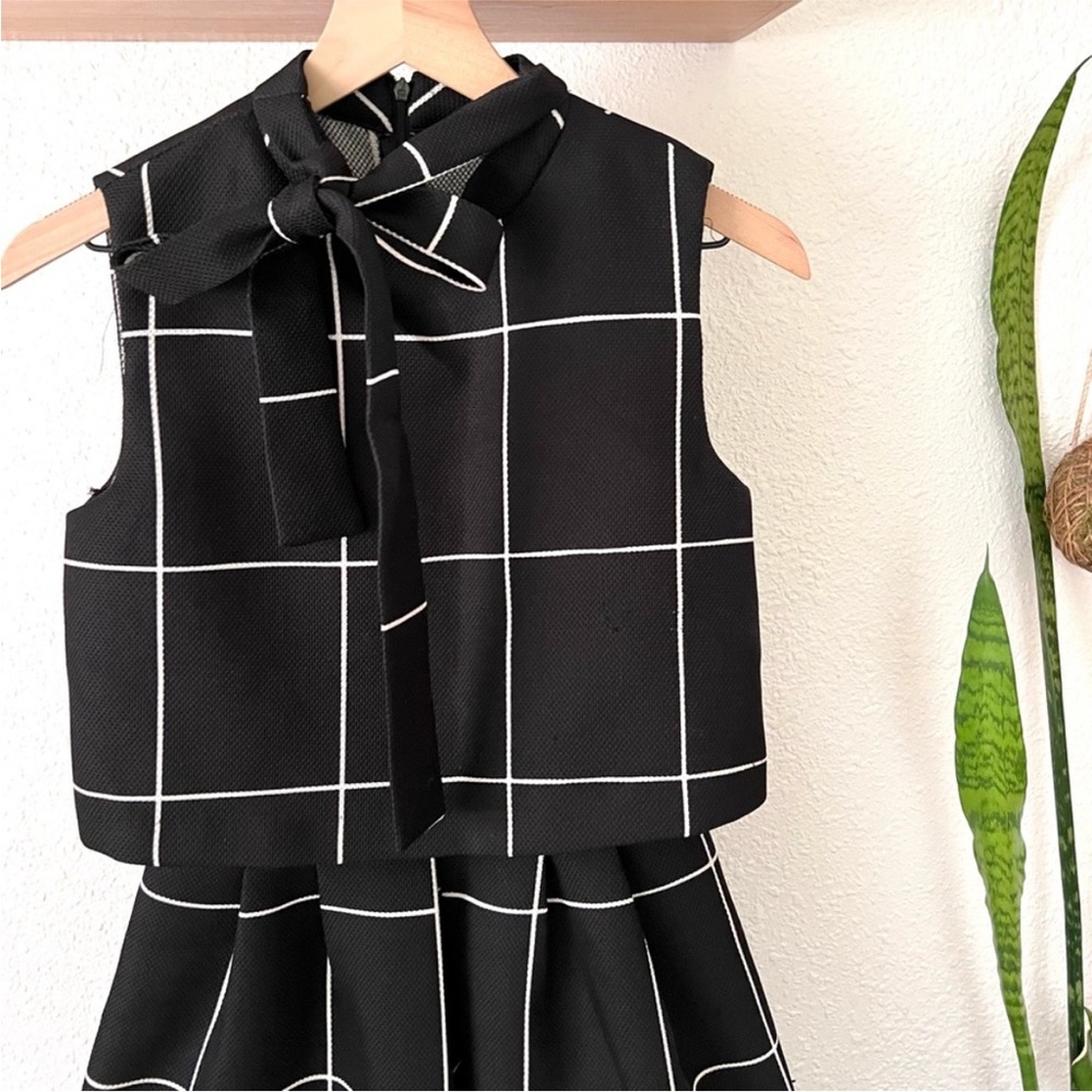 Gracia Windowpane Dress - Picture 5 of 8